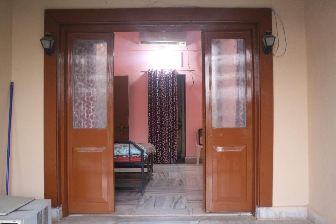 Resort Nisarg Shrushti Farmhouse *
