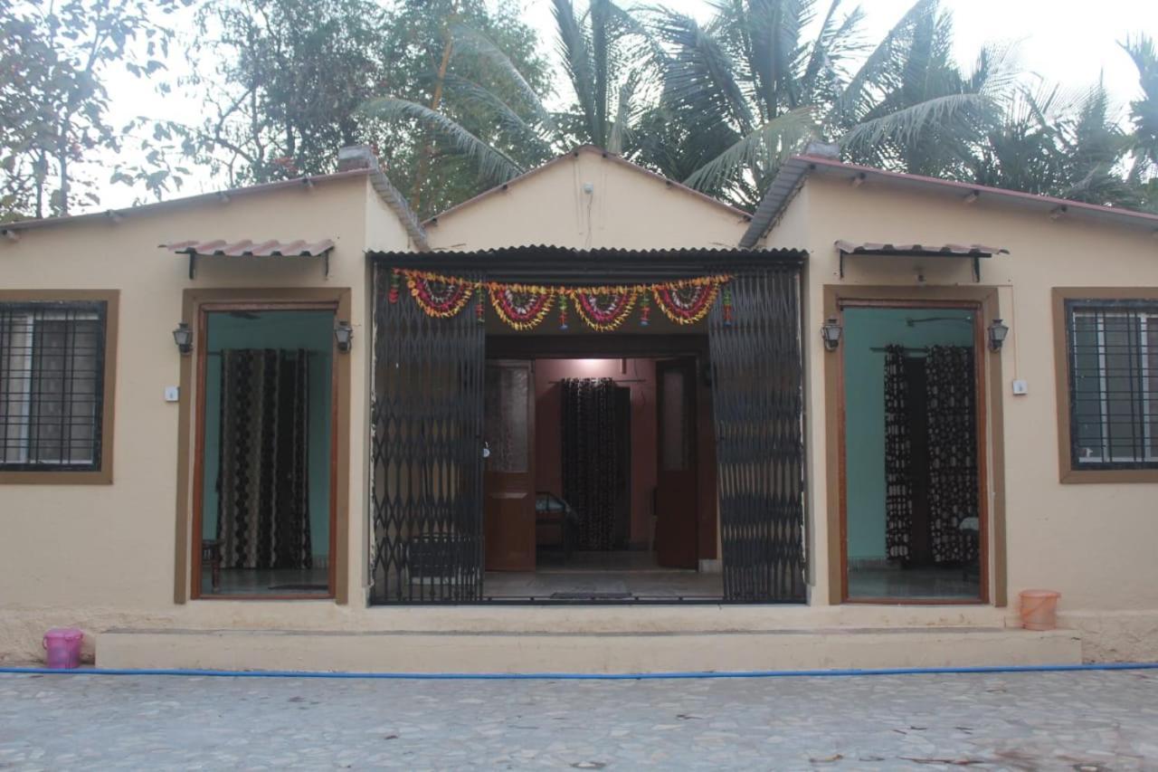 Nisarg Shrushti Farmhouse Resort *